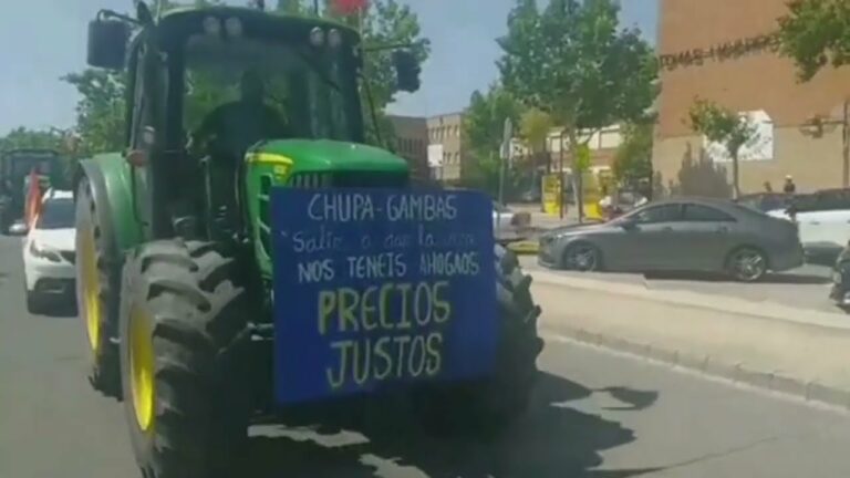 Spanische Bauern haben begonnen zu protestieren, Demonstrationen in Granada, Badajoz, Albacete.